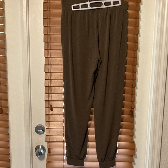 Lisa Rinna Collection Pant Bundle - Picture 14 of 15